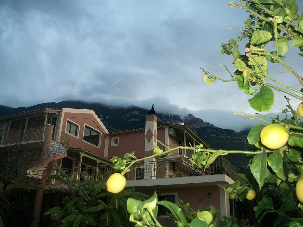 Ramona Lourdata (Kefalonia) Exterior foto